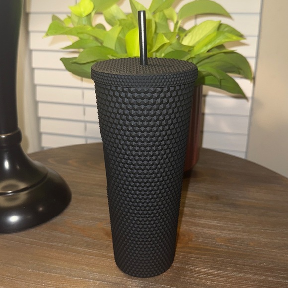 Starbucks Matte Black Tumbler Studded Venti 24 oz Cold Cup With Straw - Picture 3 of 8